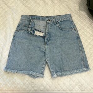 Vintage wrangler mid cutoff shorts